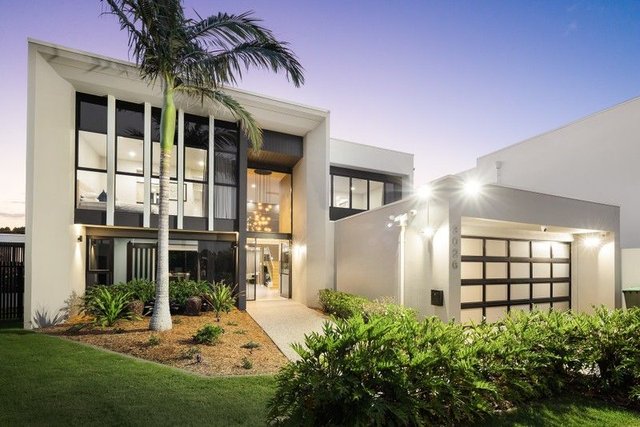 3026 The Boulevarde, QLD 4217