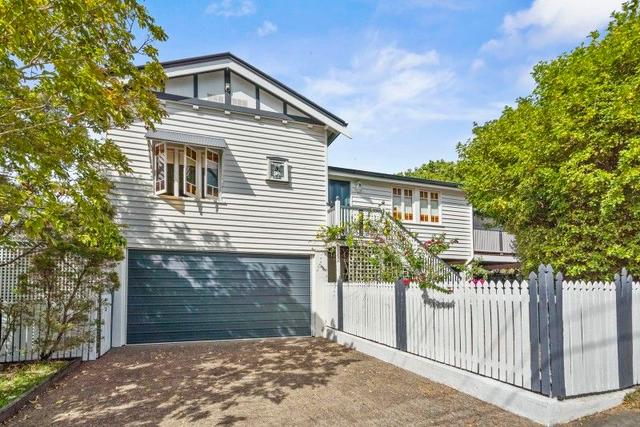 8 Arras Street, QLD 4104