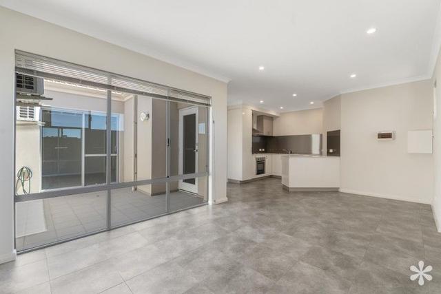 6/10 Padbury Terrace, WA 6056