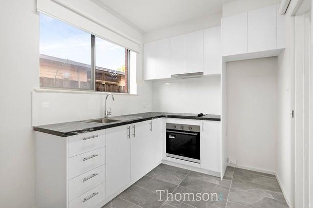 2/10 Adelaide Street, VIC 3163