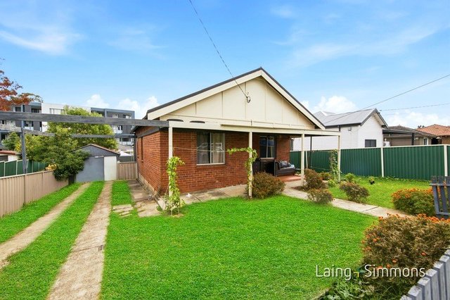 61 Station St, NSW 2161