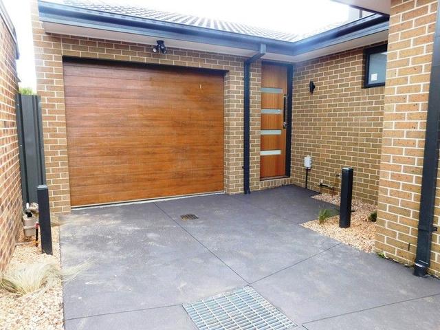4/63 Eumarella Street, VIC 3043