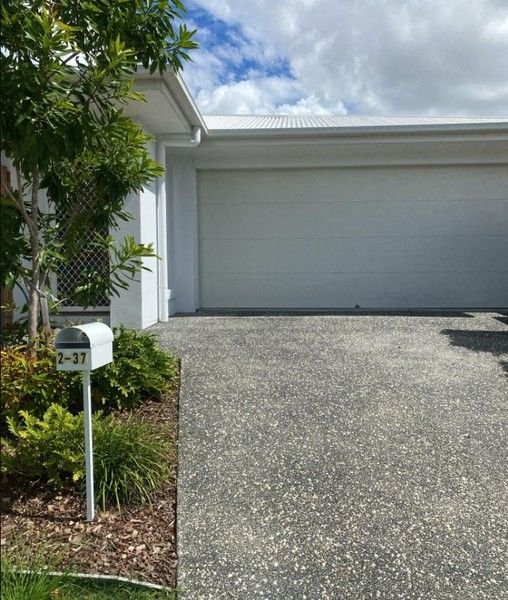 2/37 Hurley Street, QLD 4209