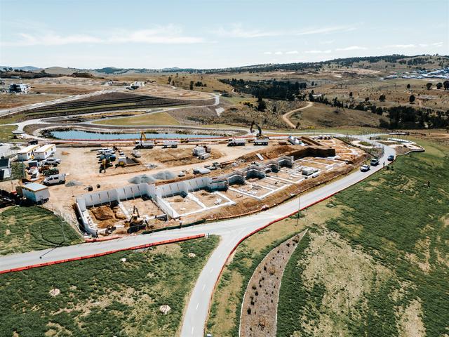 Denman Peninsula - 3 Beds - Parkland Views, ACT 2611