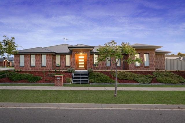 22 Hereford Court, NSW 2640