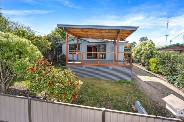 16 Centre Avenue, VIC 3713