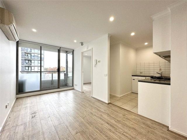 311/118 Dudley Street, VIC 3003