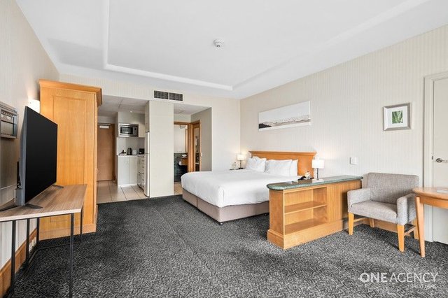 303/2801-2833 Gold Coast Highway, QLD 4217