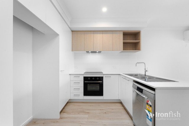 10 Shingleback Walk, VIC 3064