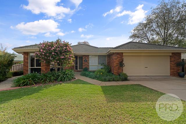 3 Yarrawah Crescent, NSW 2650