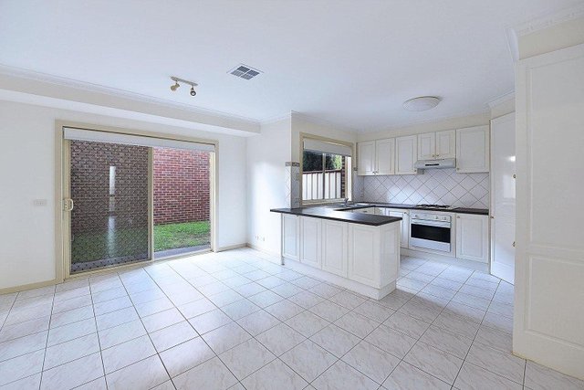 1/96 Lenoak Street, VIC 3043