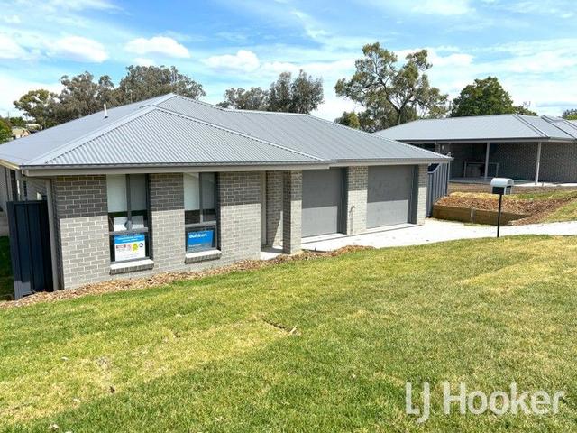 4b Terry Drive, NSW 2360