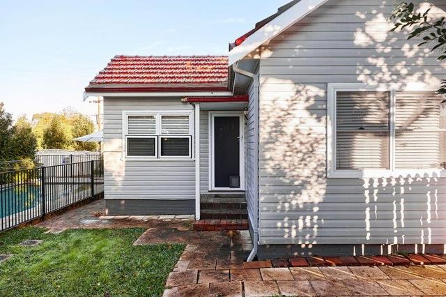 4 Irvine Street, NSW 2289