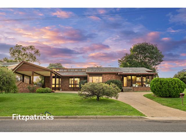 16 Lakeside Drive, NSW 2650