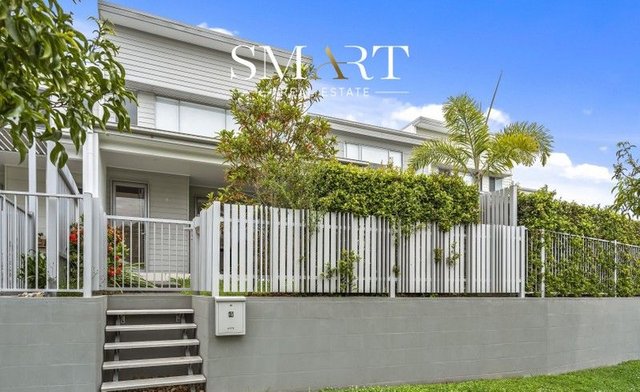 4/9 Bottle Brush Circuit, QLD 4209