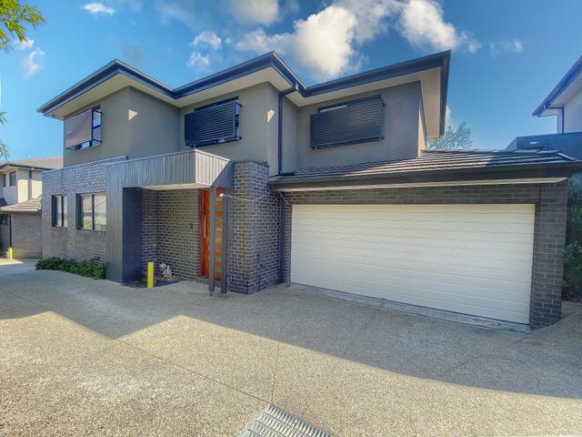 2/14 Adrienne Cres, VIC 3149