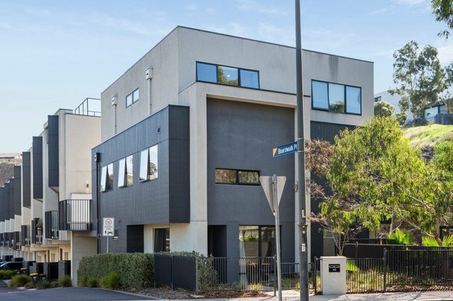 1/3 Granite Way, VIC 3033