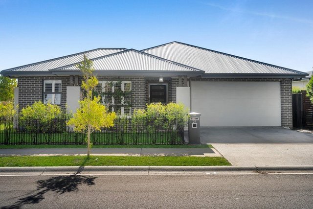 27 Allison Circuit, NSW 2570