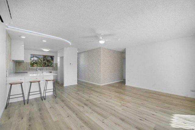 33/224 Marine Parade, QLD 4215