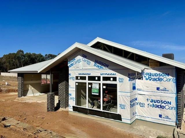 86 Jumbuck Drive, NSW 2650