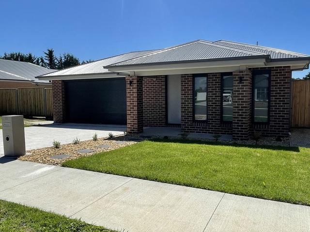 12 Barton Court, VIC 3862