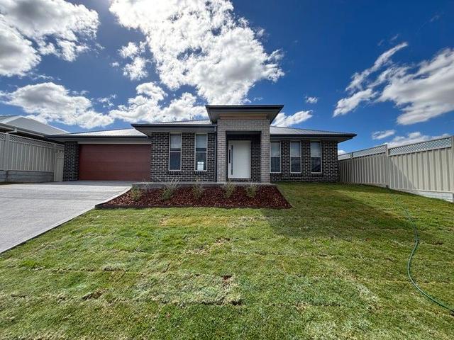 3 Malanda  Avenue, NSW 2830