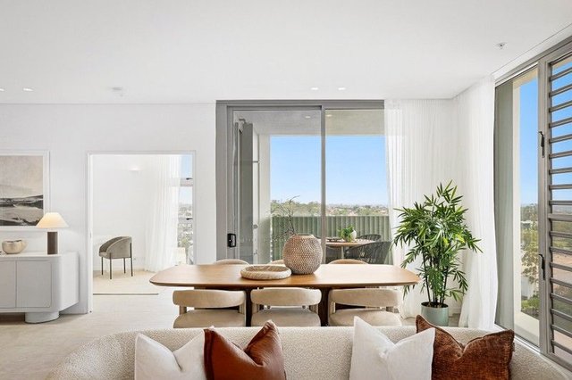 1305/42 Solent Circuit, NSW 2153