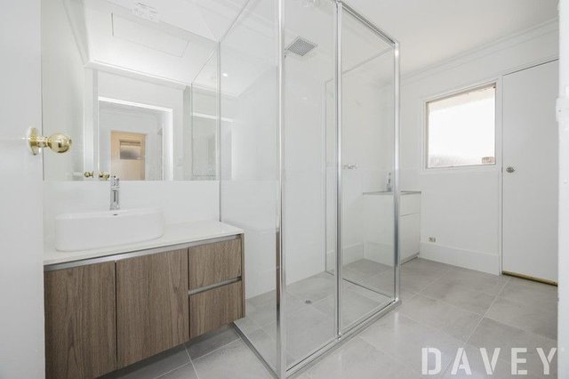 3/121 Albert Street, WA 6017