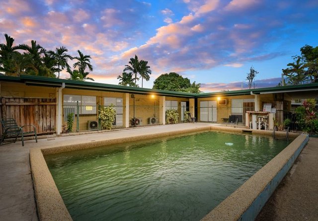 8/379-385 Mayers Street, QLD 4870