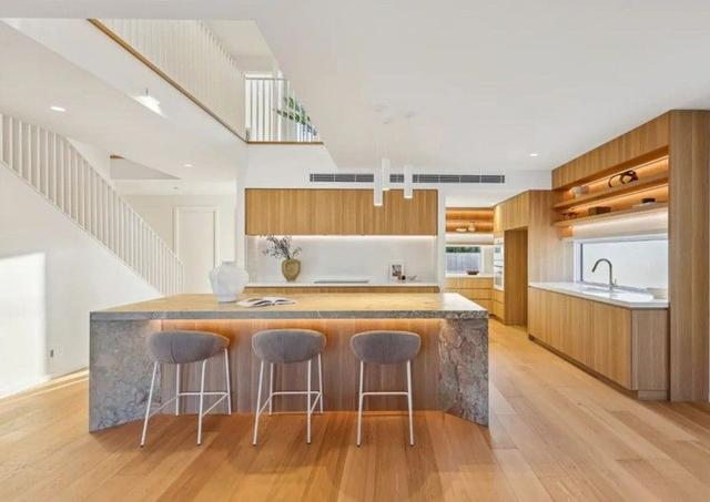 8A Harcourt Crescent, QLD 4215
