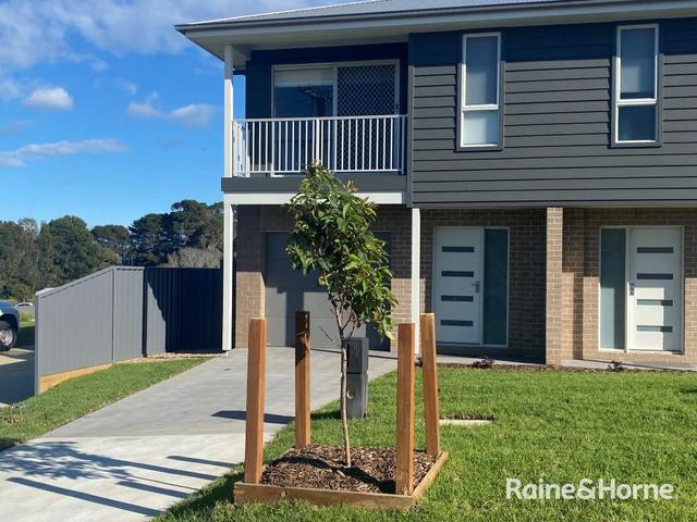 2/1B Greens Road, NSW 2540