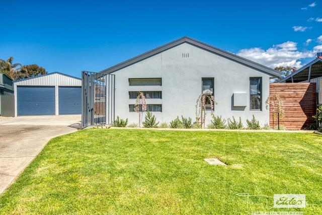 3 Erica Court, NSW 2640