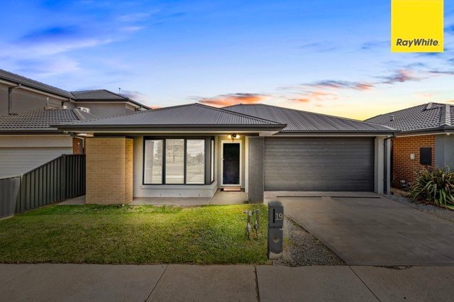 19 Reston Way, VIC 3338