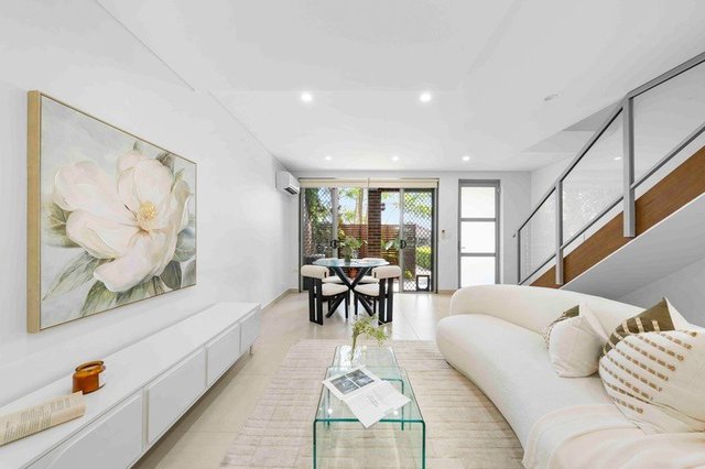 2/84-86 Burwood Road, NSW 2133