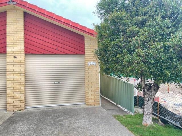 2/16 Second Avenue, QLD 4221