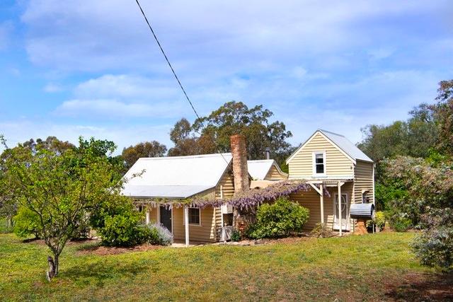 22 Adair  Street East, VIC 3463