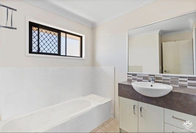 ID:21169309/9 White Ibis Drive, QLD 4503