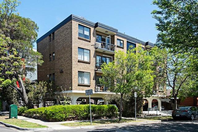 2/25 Irving Avenue, VIC 3181