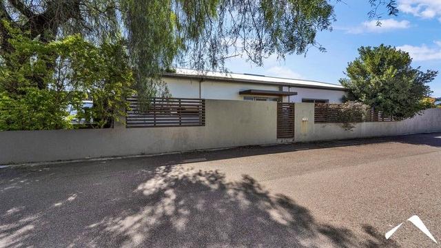 2 Digwood Close, WA 6053