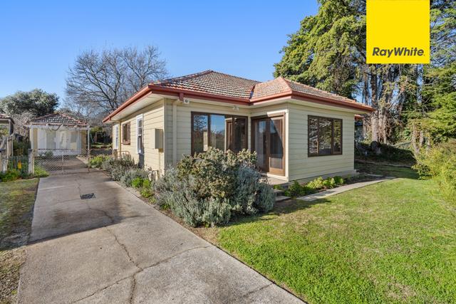 4 Higgins Crescent, ACT 2602