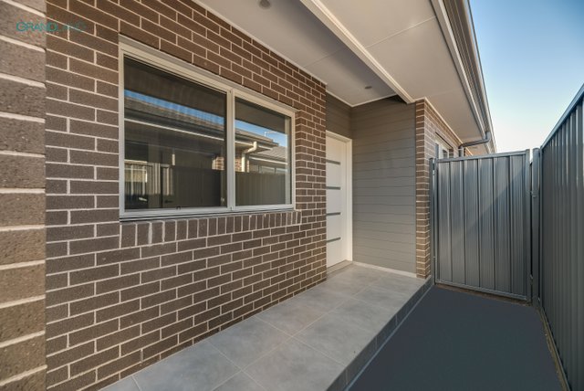 8a Somme Avenue, NSW 2174