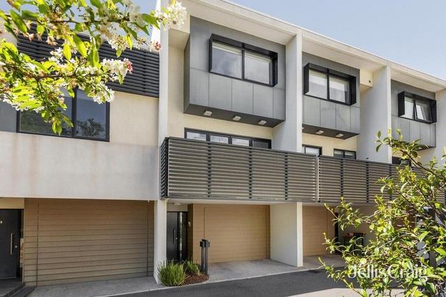 8 Norfolk Place, VIC 3144