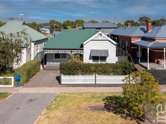33 Gray Street, VIC 3677