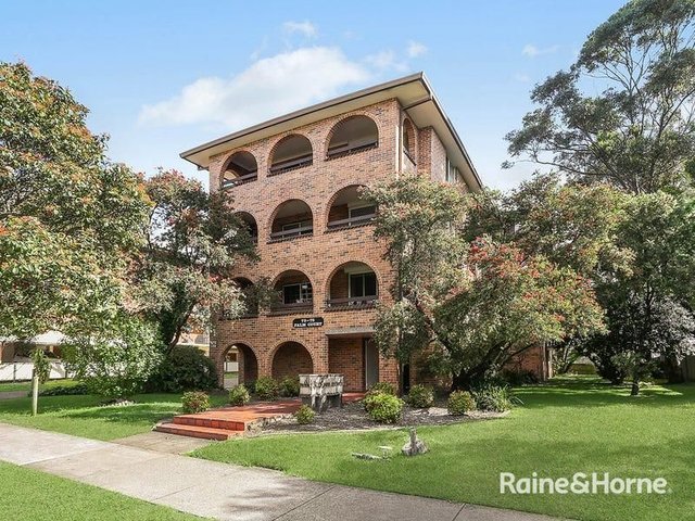 8/73 Ocean St, NSW 2222