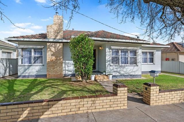 50 Montgomery Crescent, VIC 3550