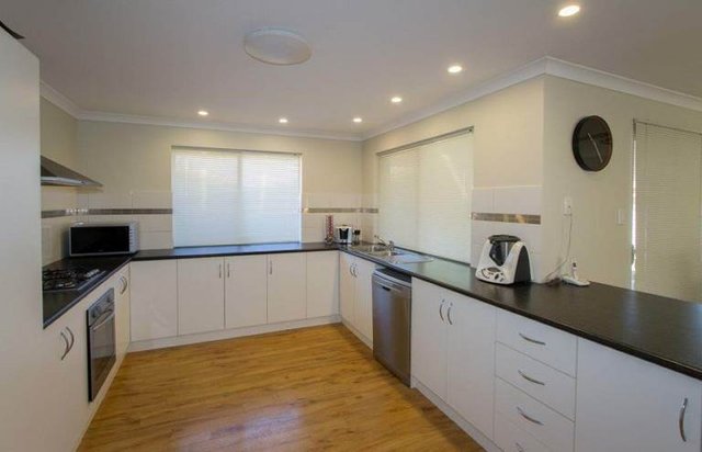 527 Chapman Road, WA 6530