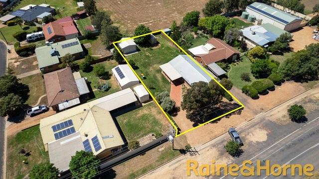 221 Dandaloo Street, NSW 2821