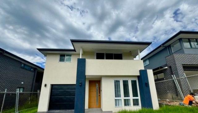 6a Samphire St, NSW 2570