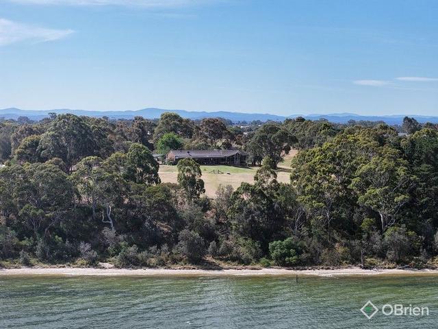 10 Lake Tide Avenue, VIC 3875