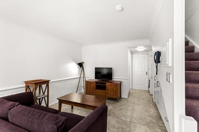 33/37-45 Wharf Street, QLD 4169